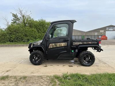 2021 John Deere Gator XUV865M